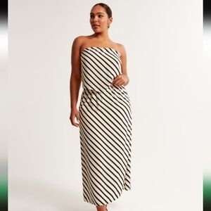 Abercrombie and Fitch Womens NWT Faux Silk Maxi Skirt Size XS TALL